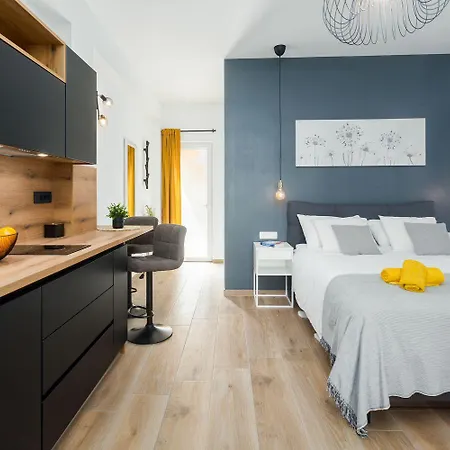 Reizendes Nur 250 Meter Zum Mit Privater Terrasse, Grill, Wifi Apartment
