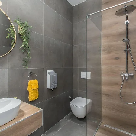 Reizendes Nur 250 Meter Zum Mit Privater Terrasse, Grill, Wifi Apartment *